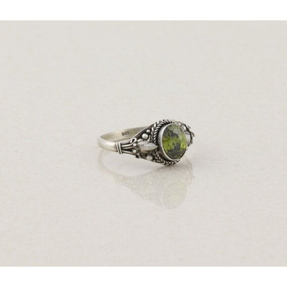 Sterling Silver Green Cubic Zirconia Ring Size 9 1/4 - Picture 7 of 7